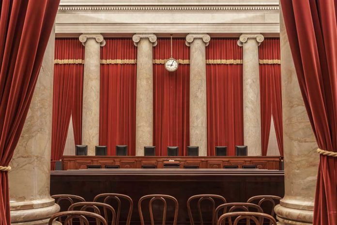 SCOTUS Justices Personally Clash Over Mask Compliance